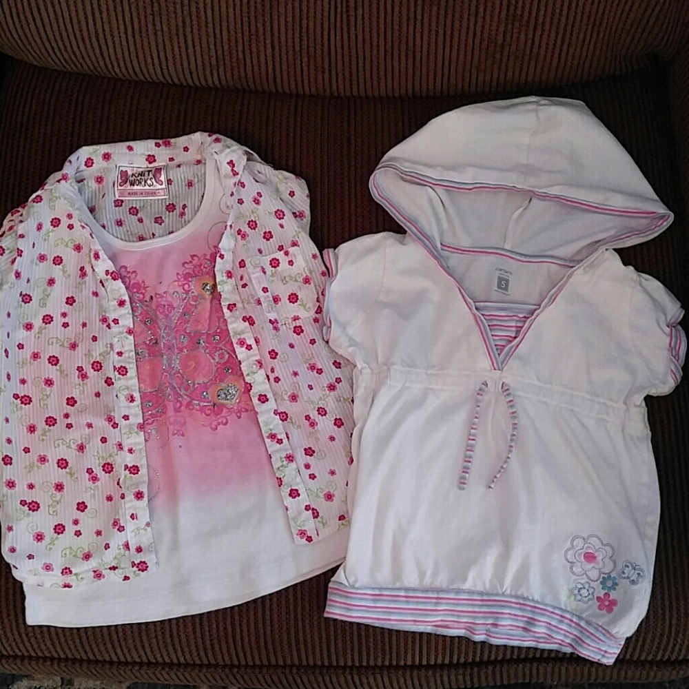 Set of 2 Girls (S 4-5) Pretty Short Sleeve Shirts